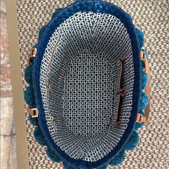 Stylish Blue and Green Tote Bag - Picture 3 of 13